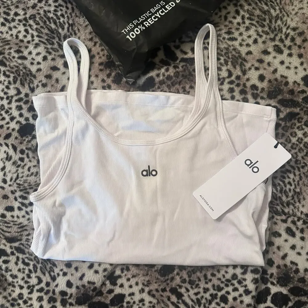 (on hold @Sarie)Alo Yoga White Ribbed Crop Tank Top Athleisure Workout Yoga NWT - Picture 2 of 3